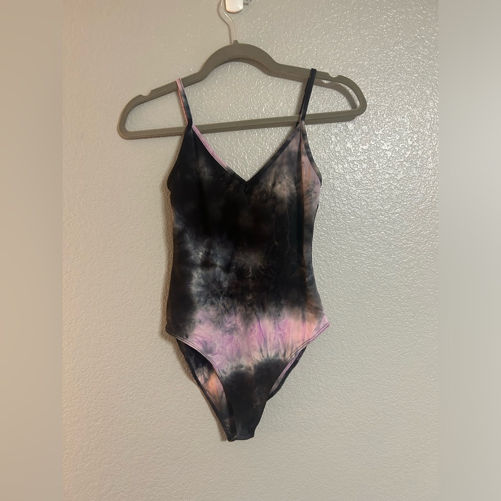 Women’s Purple tie dye stretch bodysuit top size small